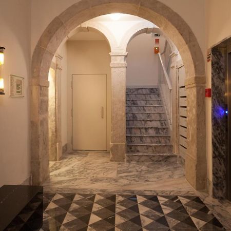 Flh Downtown Classic Luxus Apartment Lisbona Esterno foto
